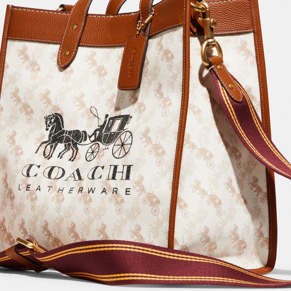 Field Tote With Horse And Carriage Print And Carriage Badge