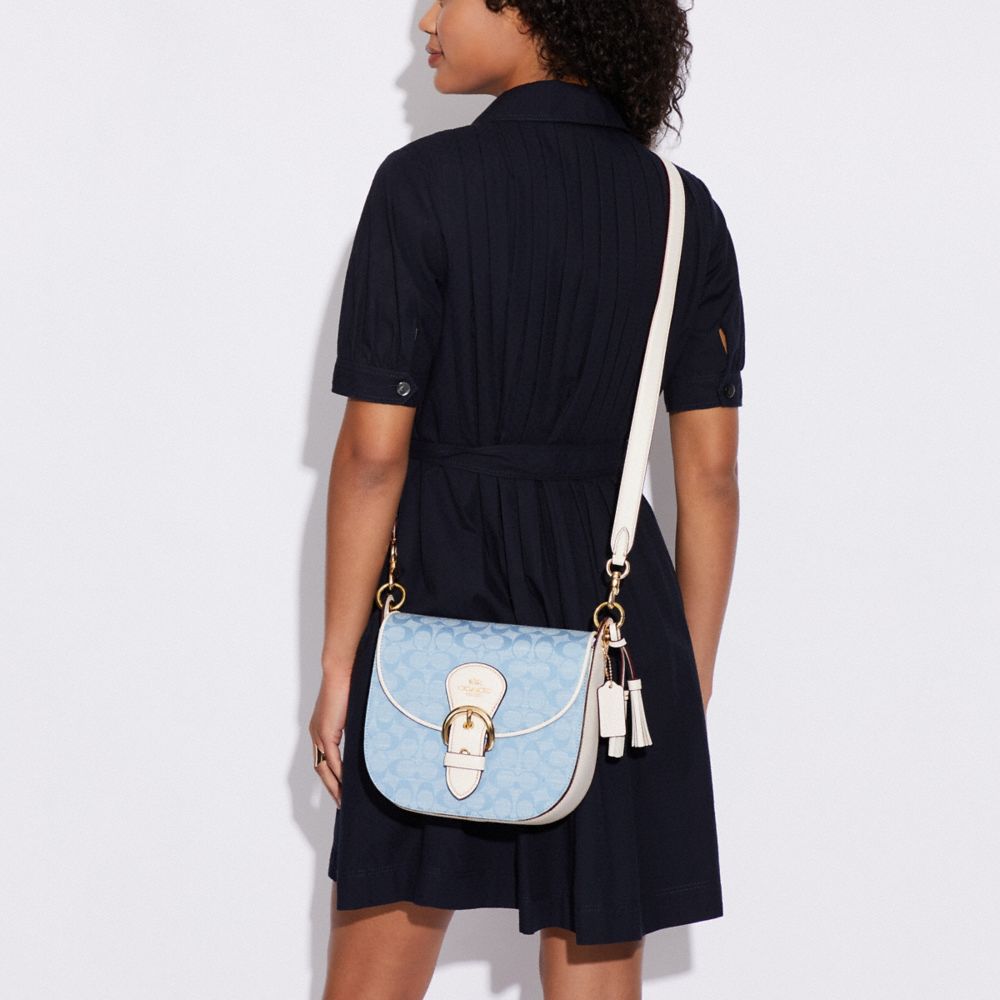 Kleo Shoulder Bag 23 In Signature Chambray