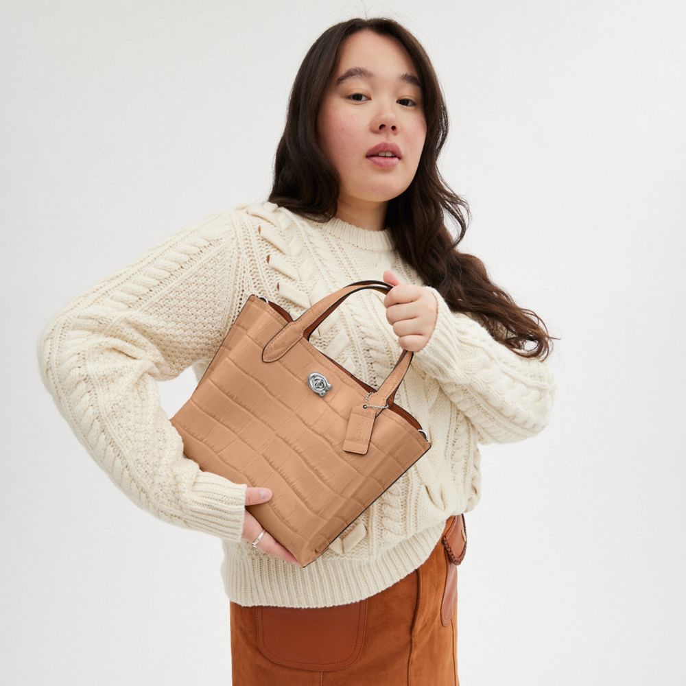 COACH®,Willow Tote Bag 24,Leather,Tote,Logo,Metal,Casual,,Detail View