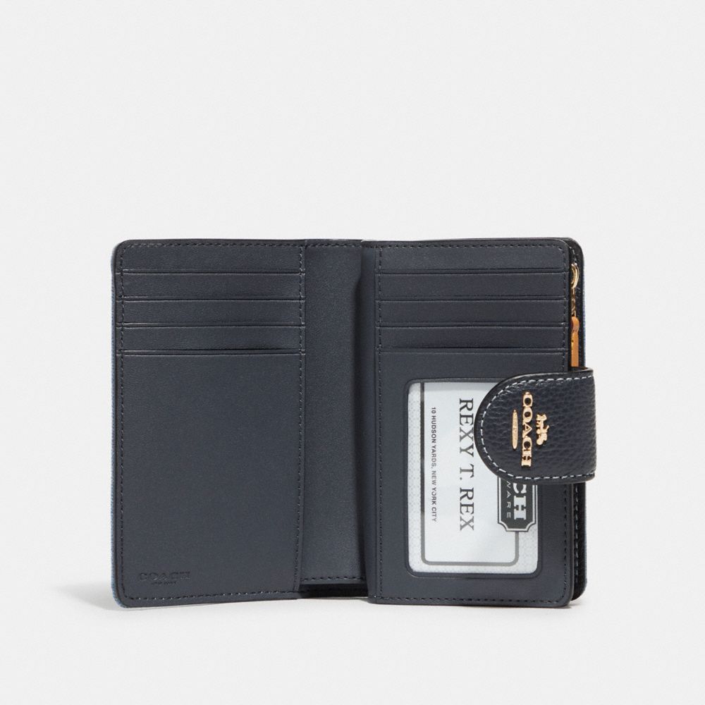 coach medium corner zip wallet
