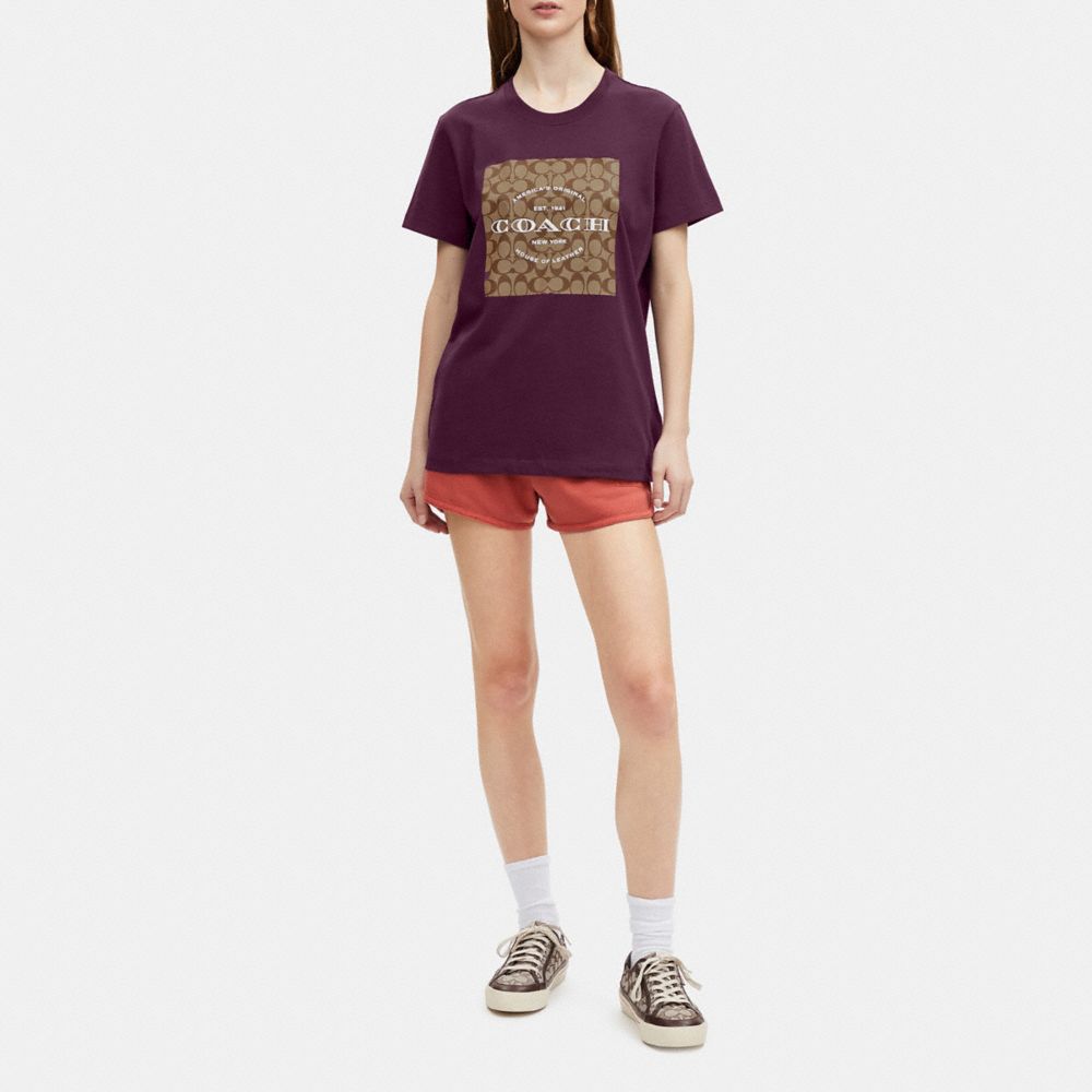 COACH®,SIGNATURE T-SHIRT IN ORGANIC COTTON,Beet,Scale View