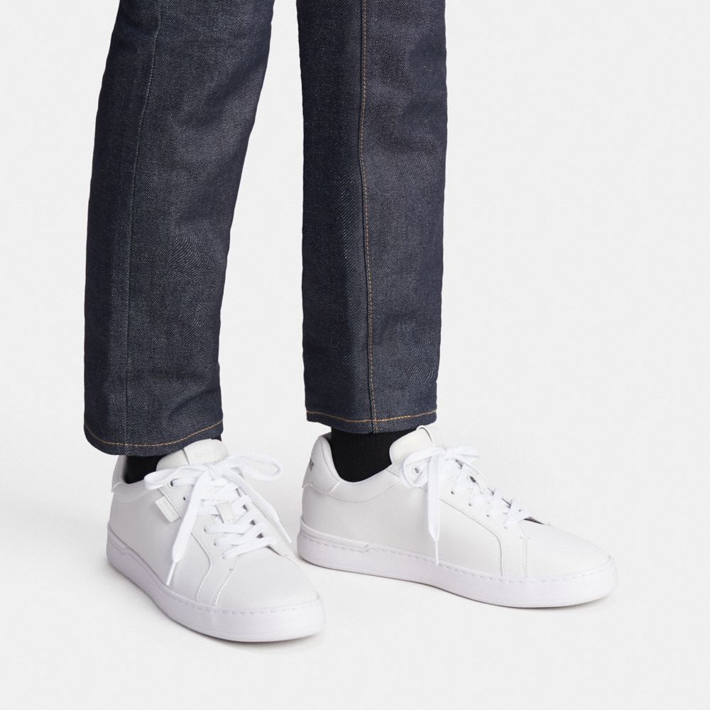 Lowline Low Top Sneaker