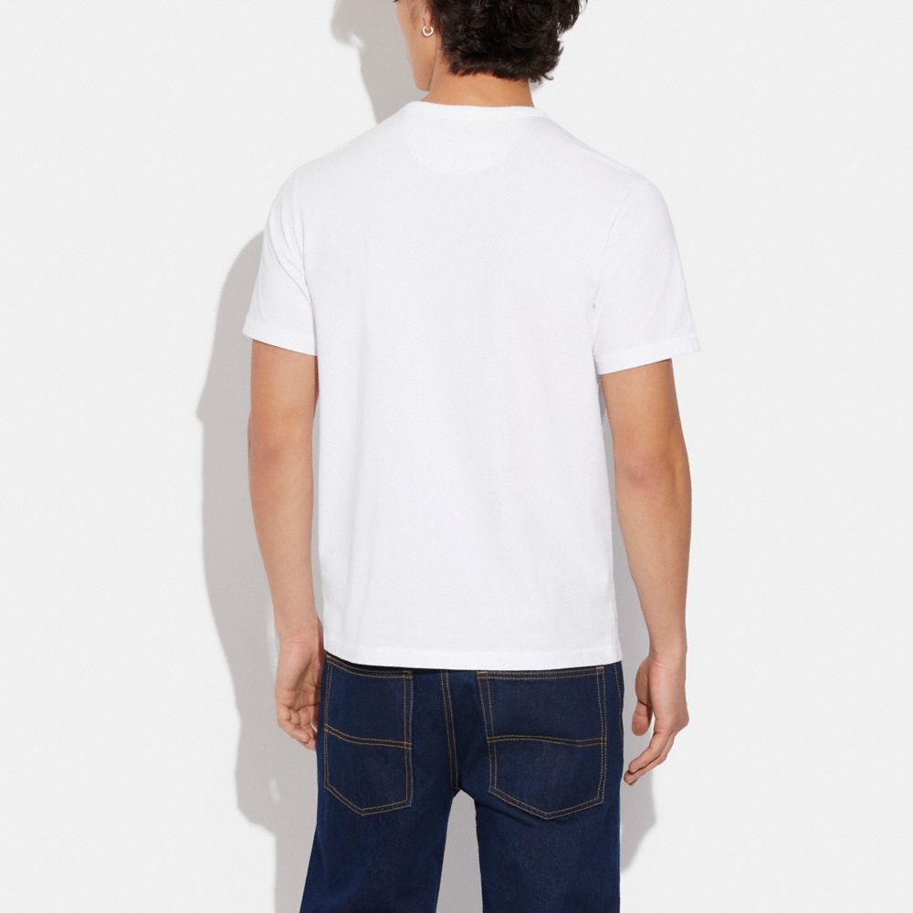 COACH®,ESSENTIAL POCKET T-SHIRT IN ORGANIC COTTON,White/Charcoal Signature,Scale View