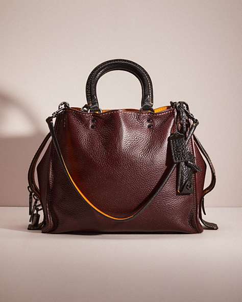 COACH®,RESTORED ROGUE,Glovetanned Pebble Leather,Pewter/Oxblood,Front View