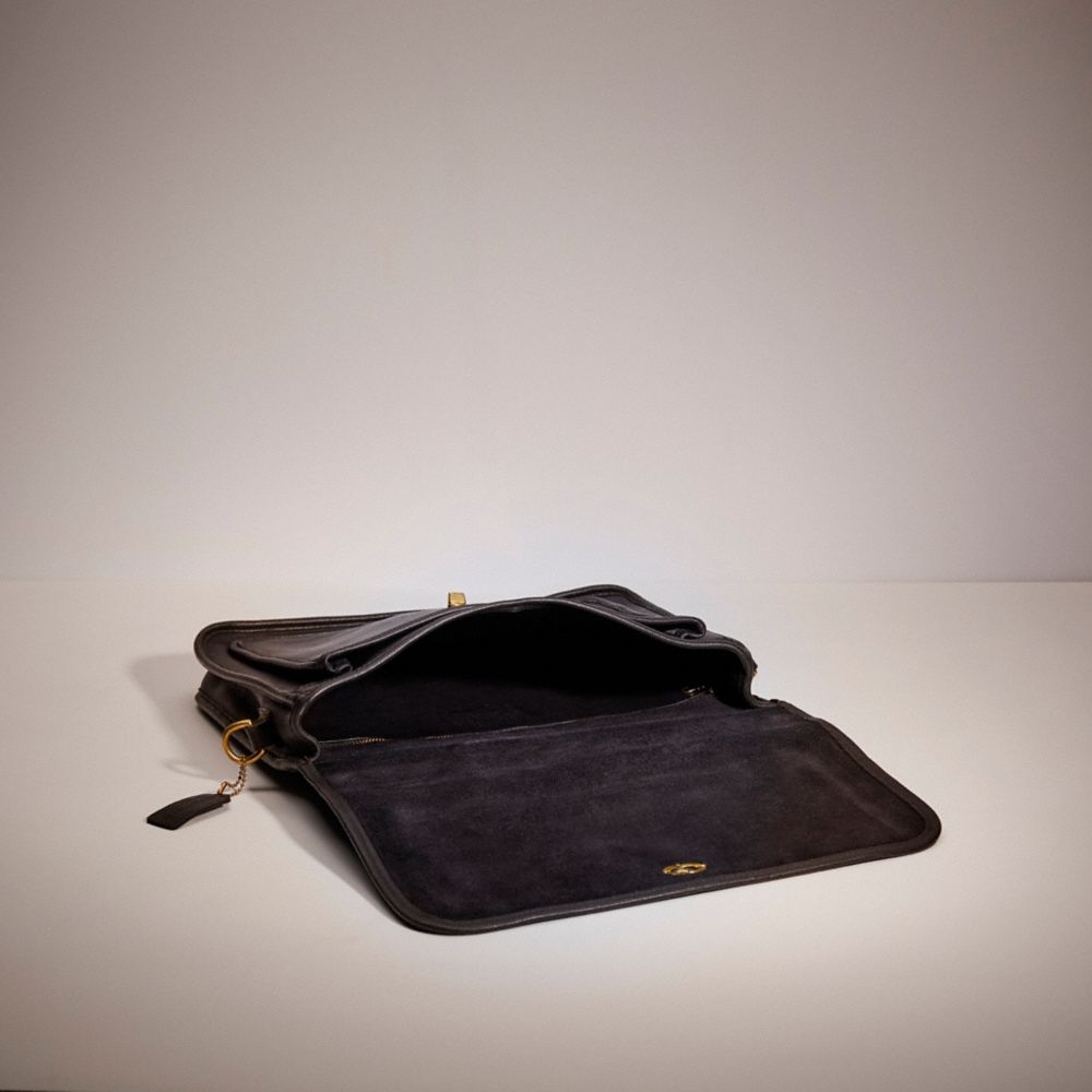 Vintage Colebrooke Case