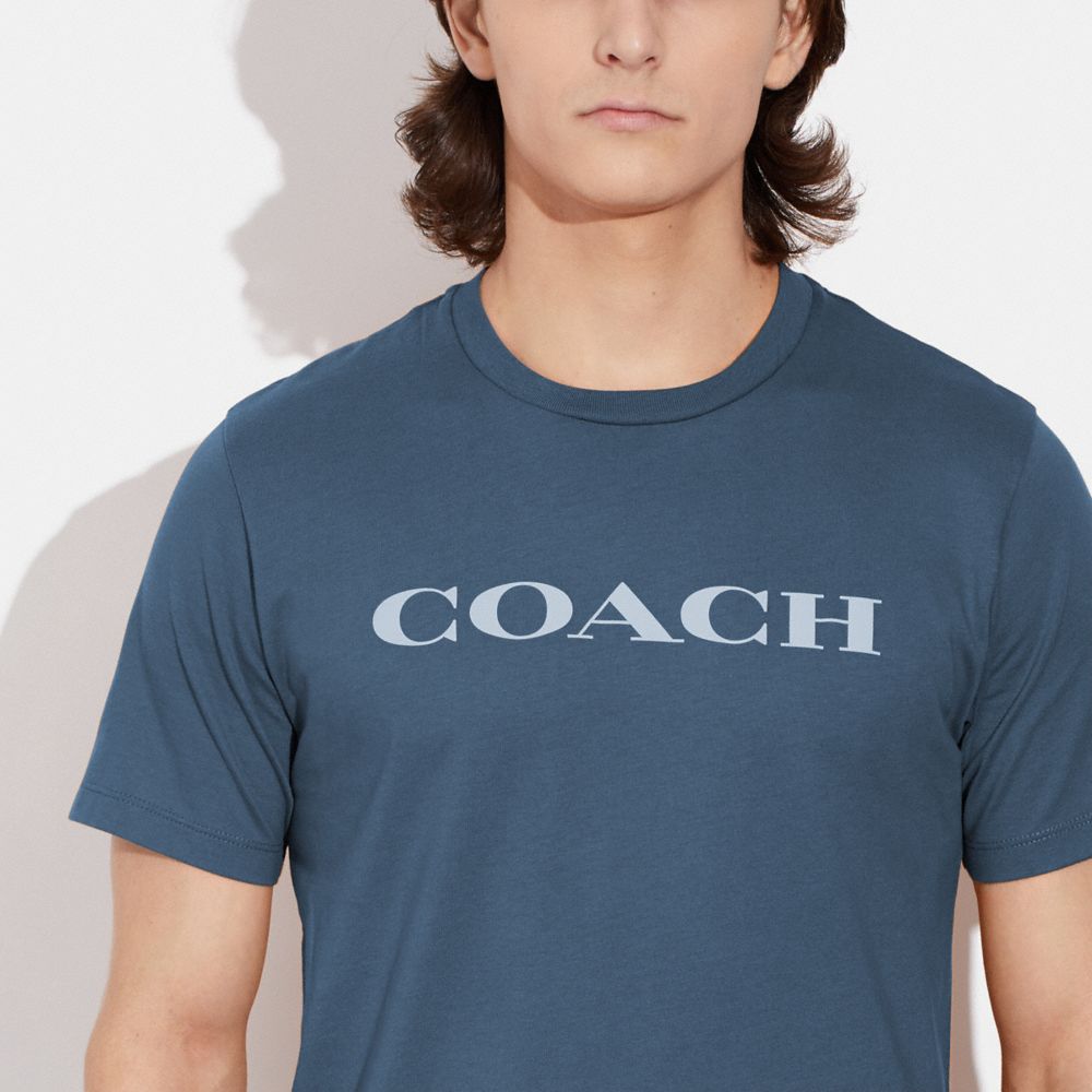 coach ロゴTシャツ エッセンシャル - Tシャツ/カットソー(半袖/袖なし)