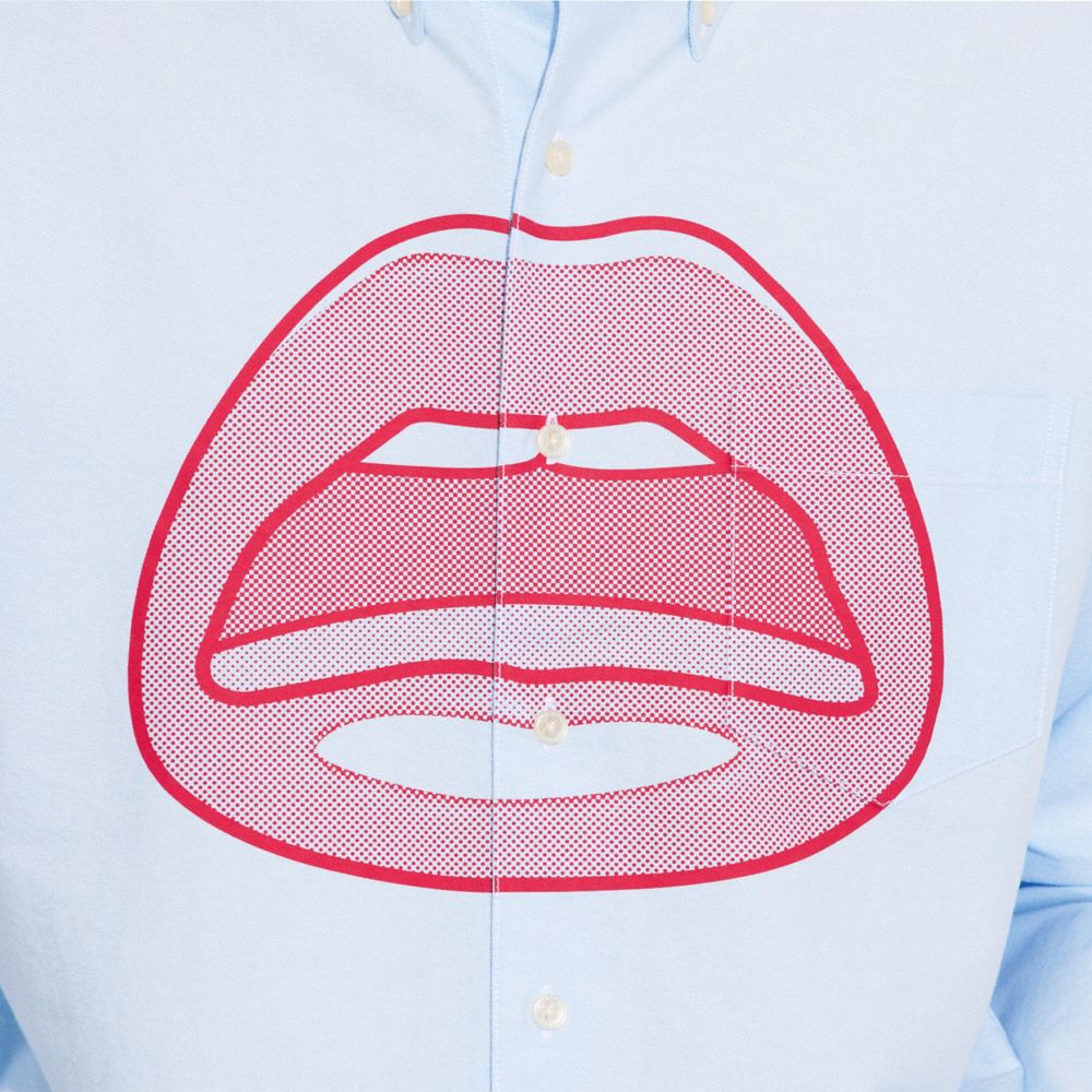 COACH®,CHEMISE OXFORD EN COTON BIOLOGIQUE COACH X TOM WESSELMANN,Bleu/blanc,Detail View
