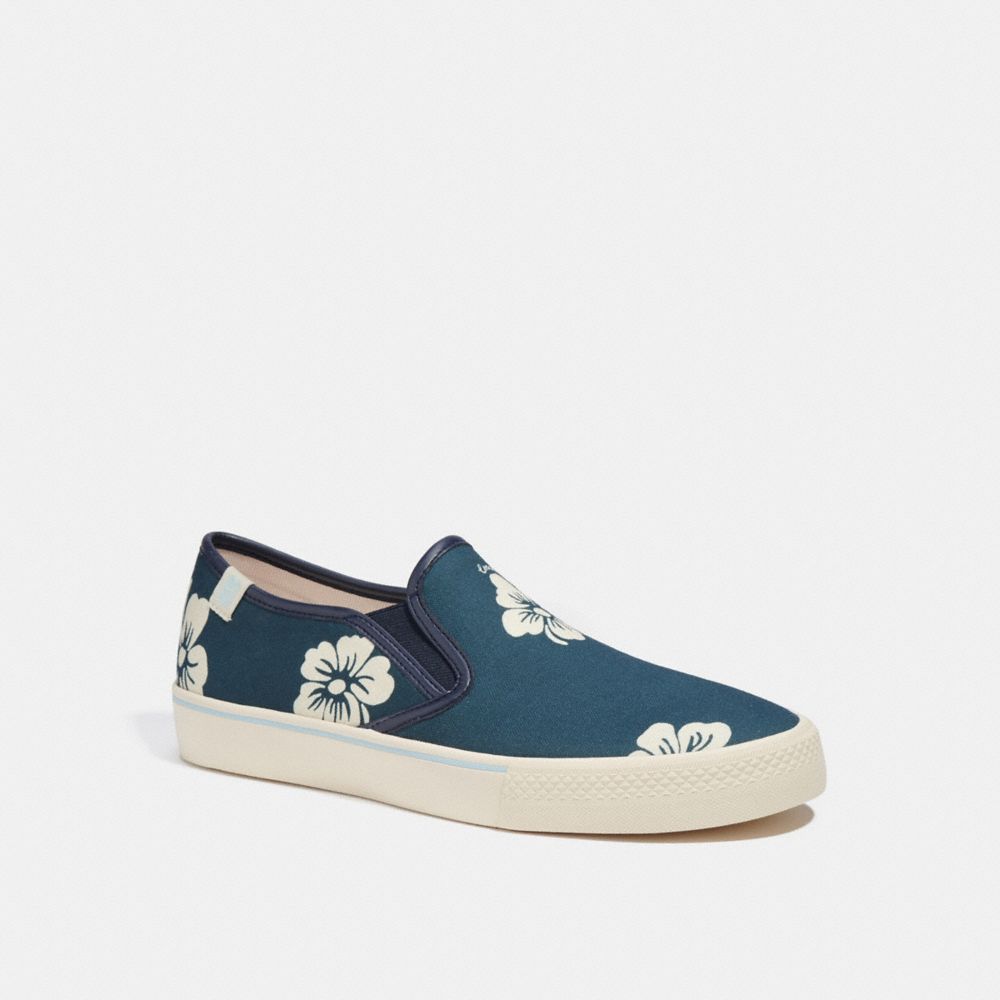 Koge Baglæns Kære COACH OUTLET® | Slip On Skate Sneaker In Camo Print