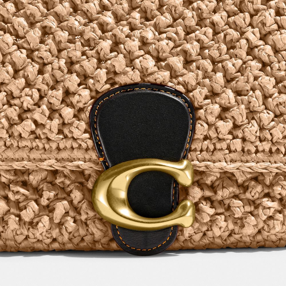 COACH®,PORTÉ-ÉPAULE TABBY SOUPLE,Paille/cuir lisse,B4/NATUREL/NOIR,Closer View