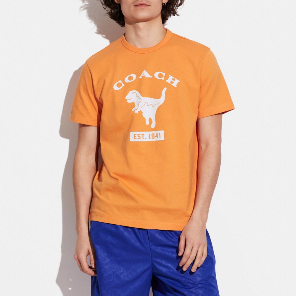 COACH®,REXY SCHOOL T-SHIRT IN ORGANIC COTTON,Tangerine,Scale View