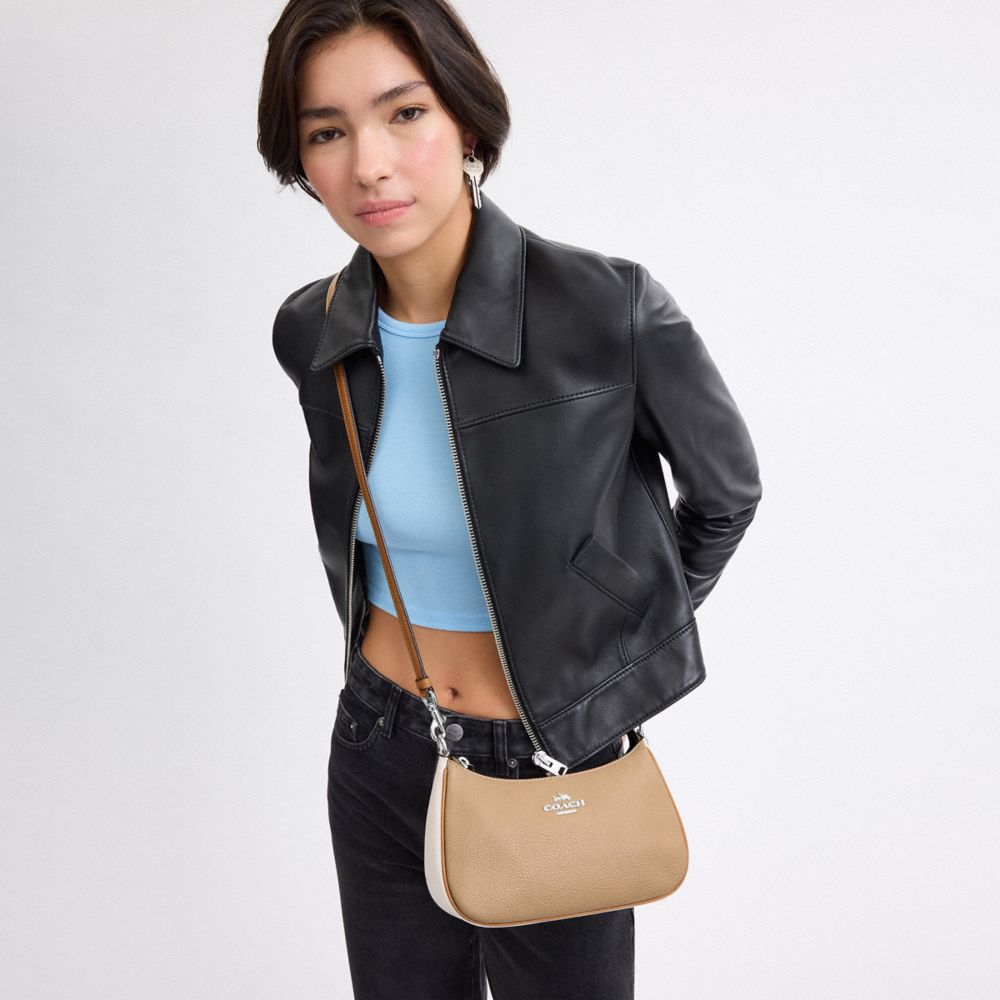 COACH®,Teri Shoulder Bag In Colorblock,Leather,Shoulder Bag,Color Block,Piping,Gold Metal,Day Party,Beige,Detail View