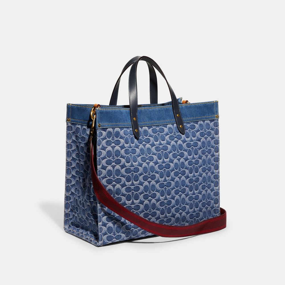 COACH®,FIELD TOTE BAG 40 IN SIGNATURE DENIM,X-Large,Washed Denim,Angle View