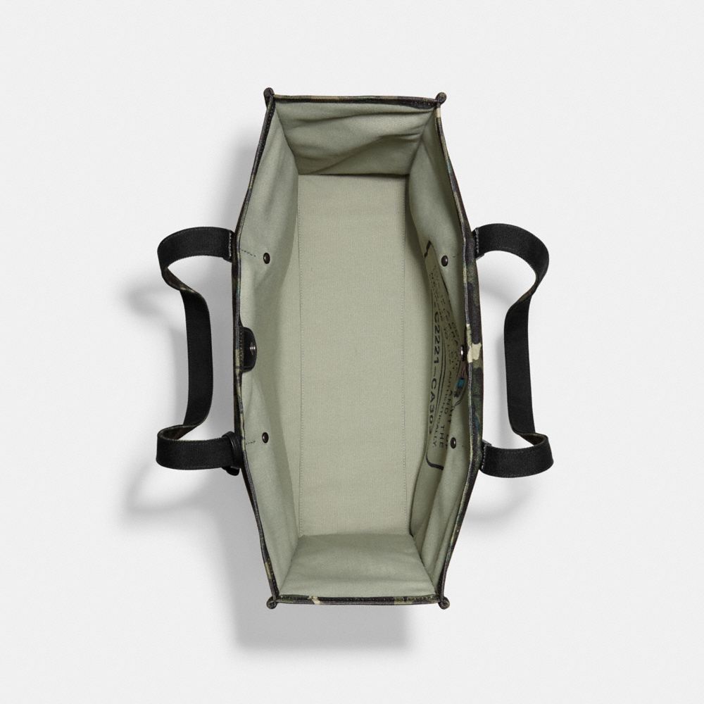 Cabas 42 en toile recyclée à 100 % avec imprimé camouflage et motif Cheval et chariot arc-en-ciel