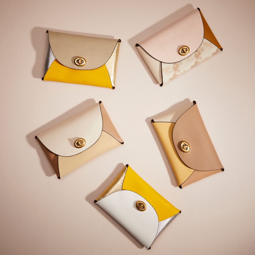 COACH®,Cuir,Beige Multi,Group View