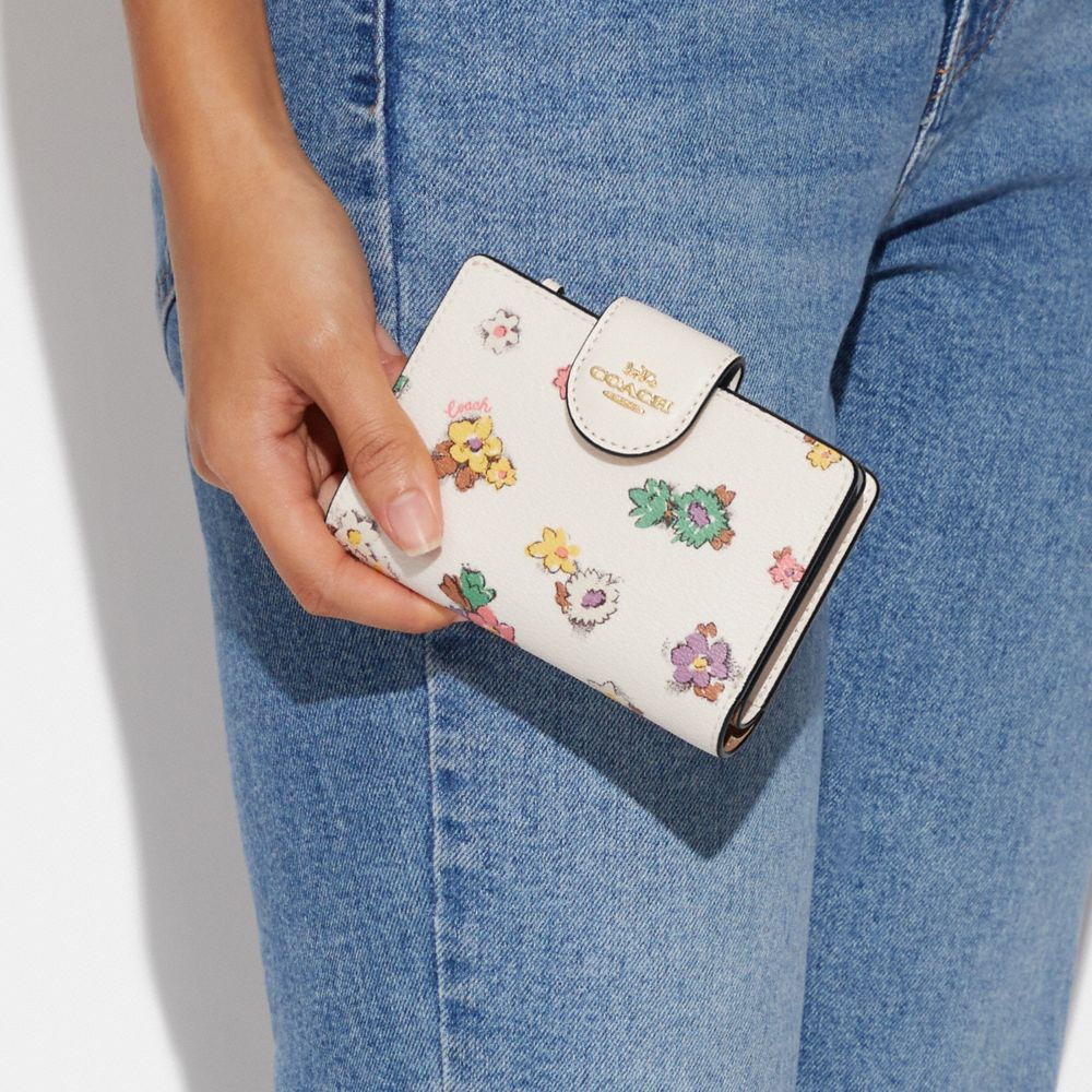 COACH OUTLET® | Medium Corner Zip Wallet With Spaced Floral Field