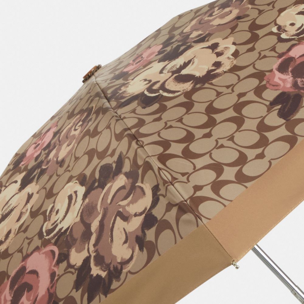 COACH®,MINI PARAPLUIE SIGNATURE À PROTECTION UV EN IMPRIMÉ ROSETTE,Or/Havane multi