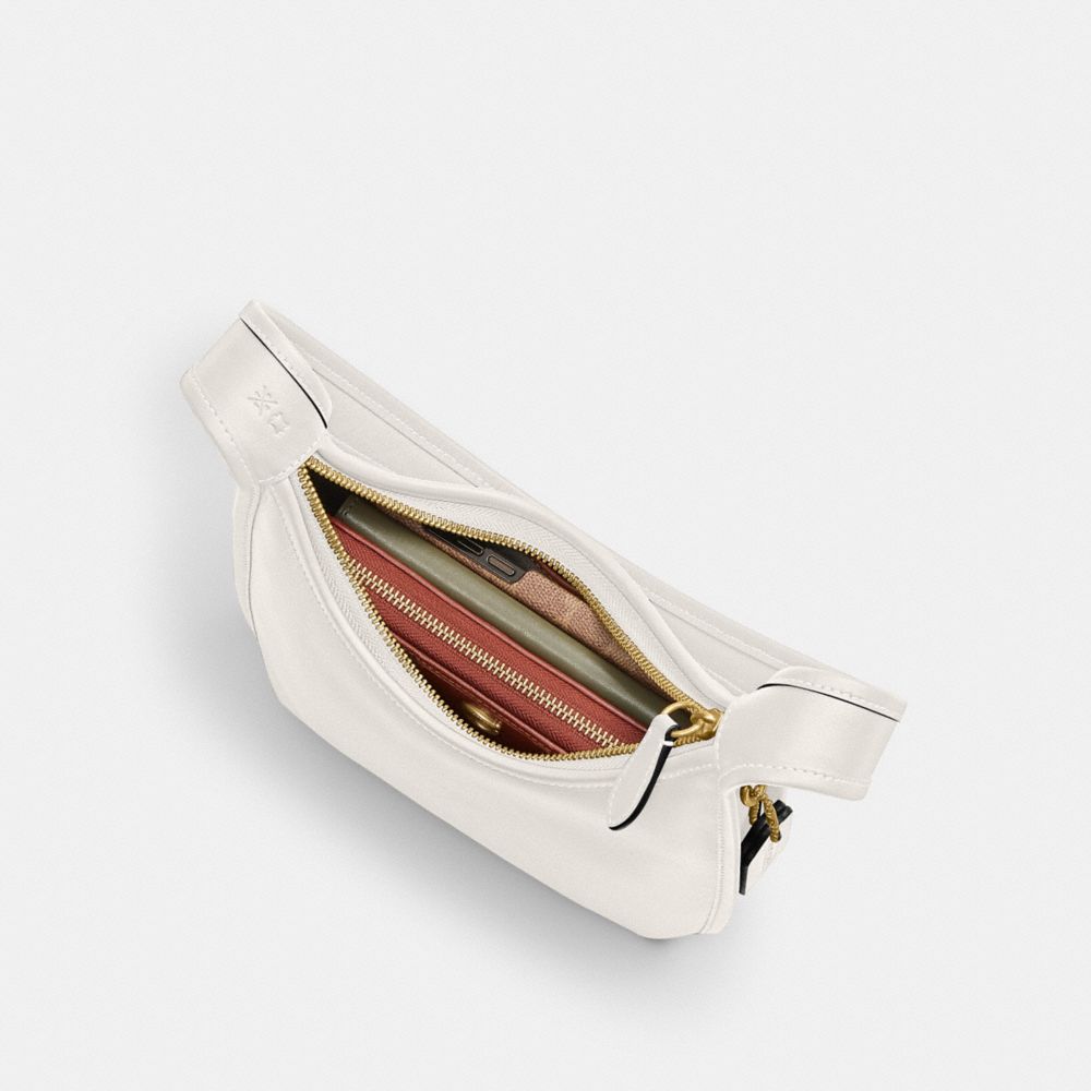 Coach In Brass/chalk