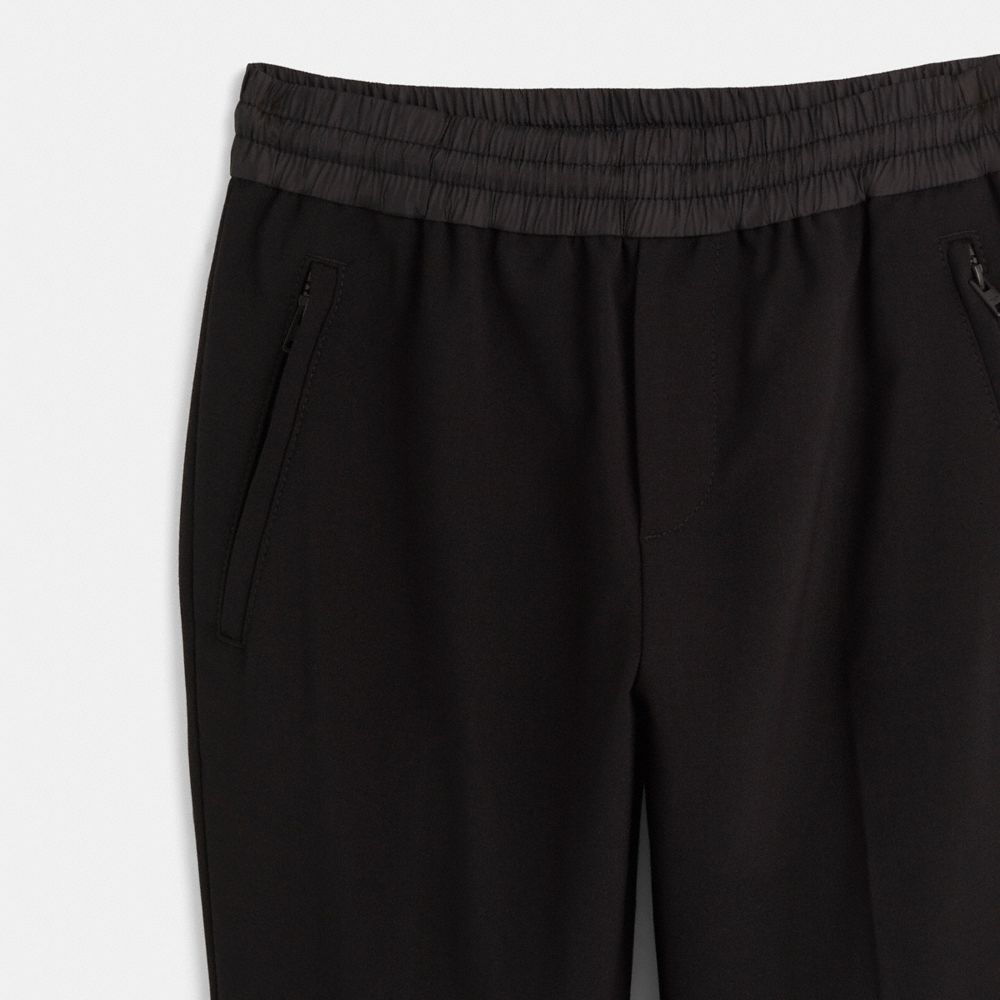 COACH®,Noir,Scale View