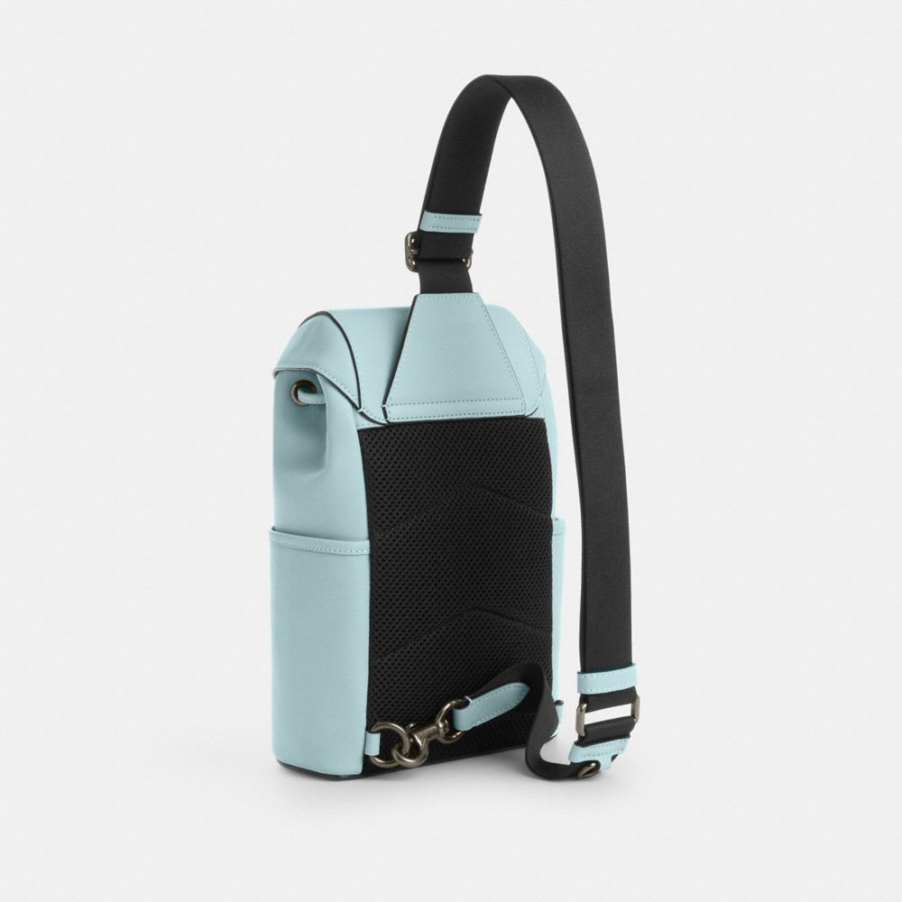 COACH®,Qb/Bleu Clair,Angle View