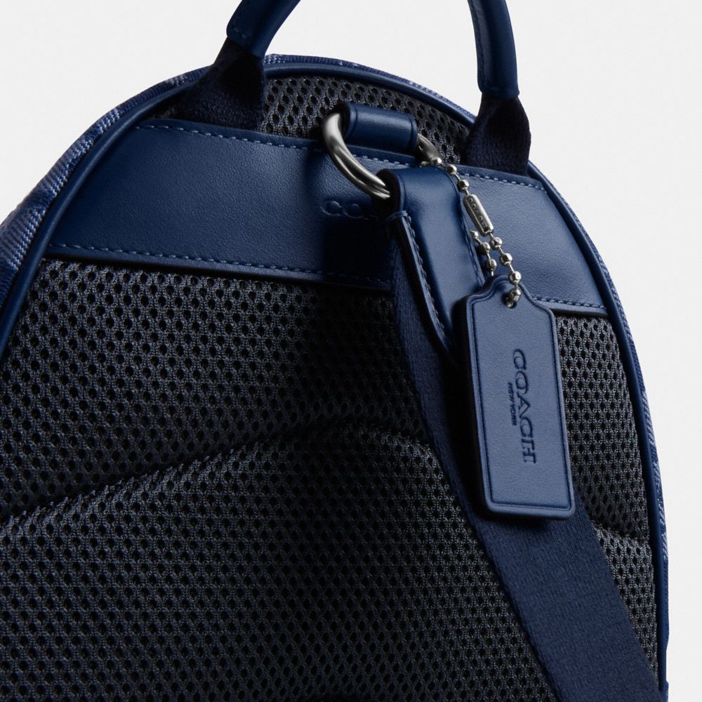 COACH®,SAC CHARTER EN DENIM EXCLUSIF,Denim,Bleu Profond,Closer View