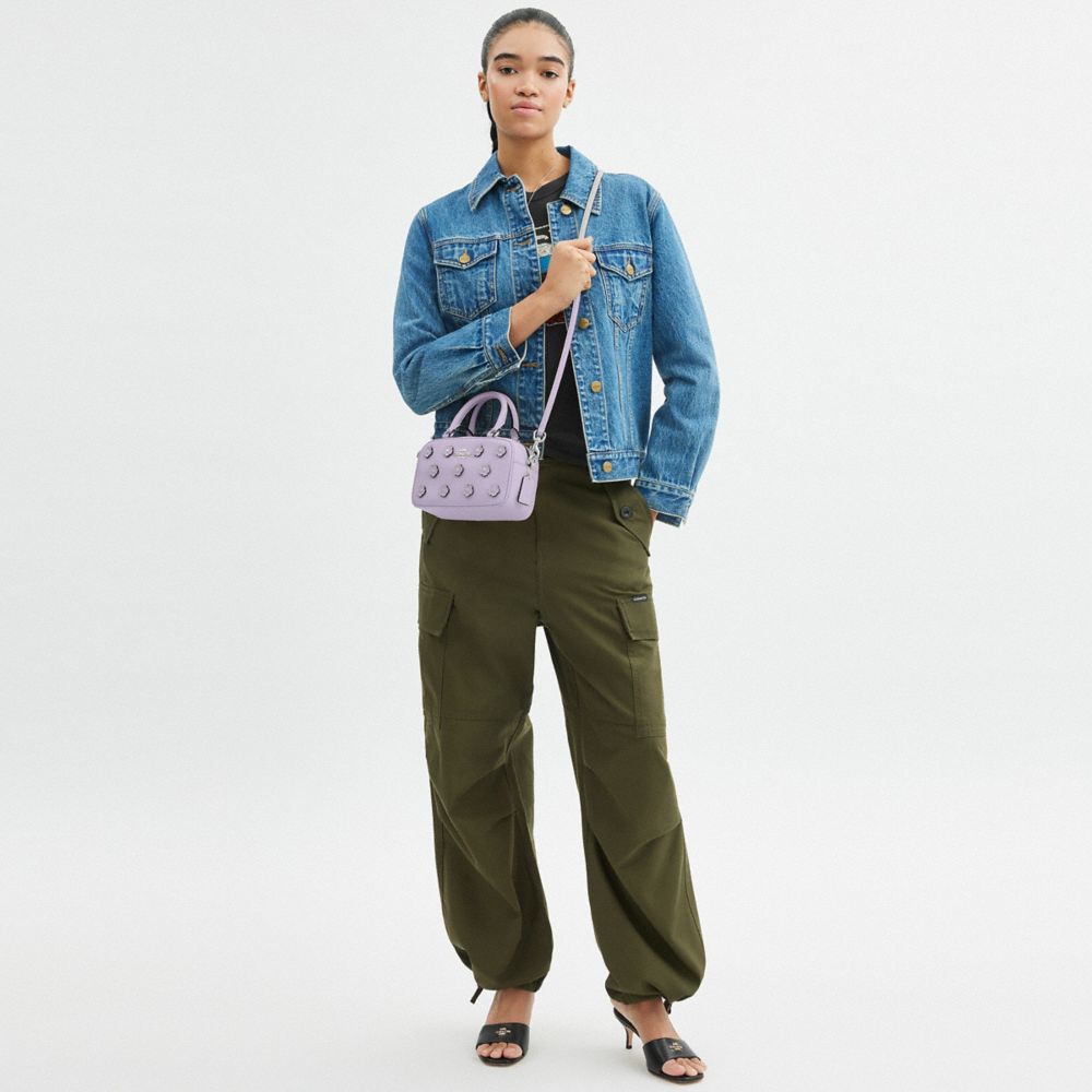COACH®,サッチェル クロスボディ バッグ・フローラル アップリケ,ｼﾙﾊﾞｰ/ﾗｲﾗｯｸ