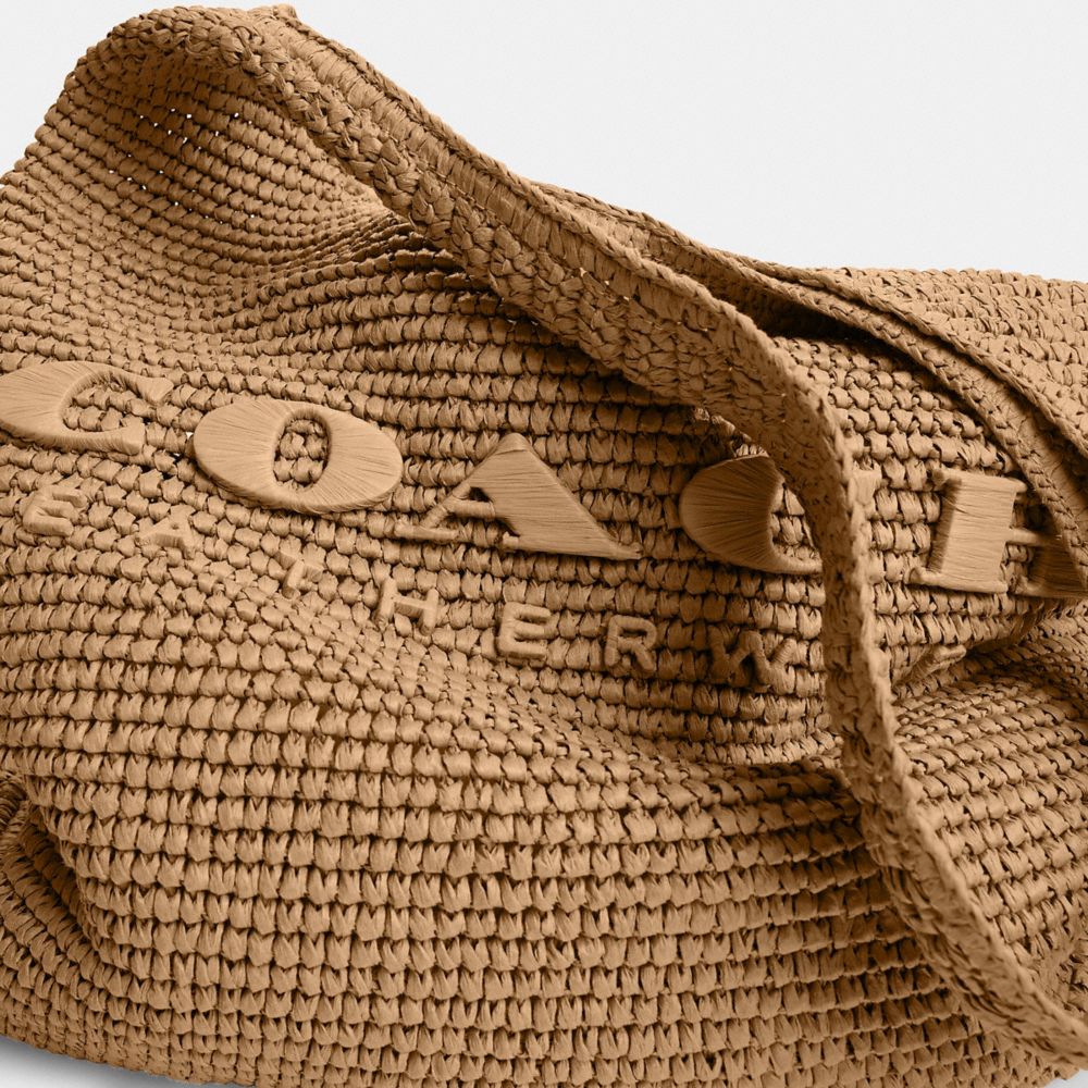 COACH®,SAC ÉPAULE BROOKLYN 39,Laiton/Naturel,Closer View