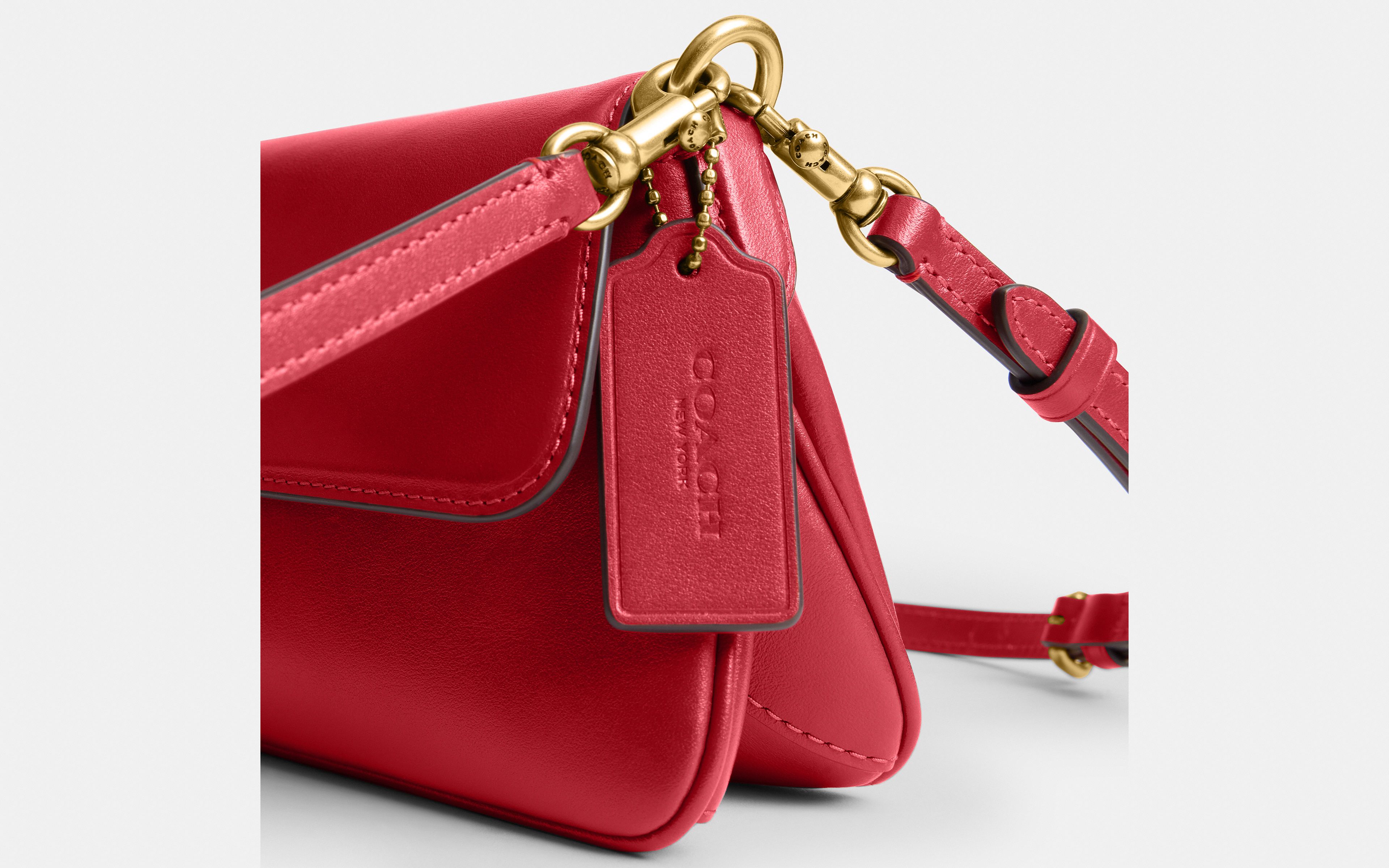 Jet Shoulder Bag