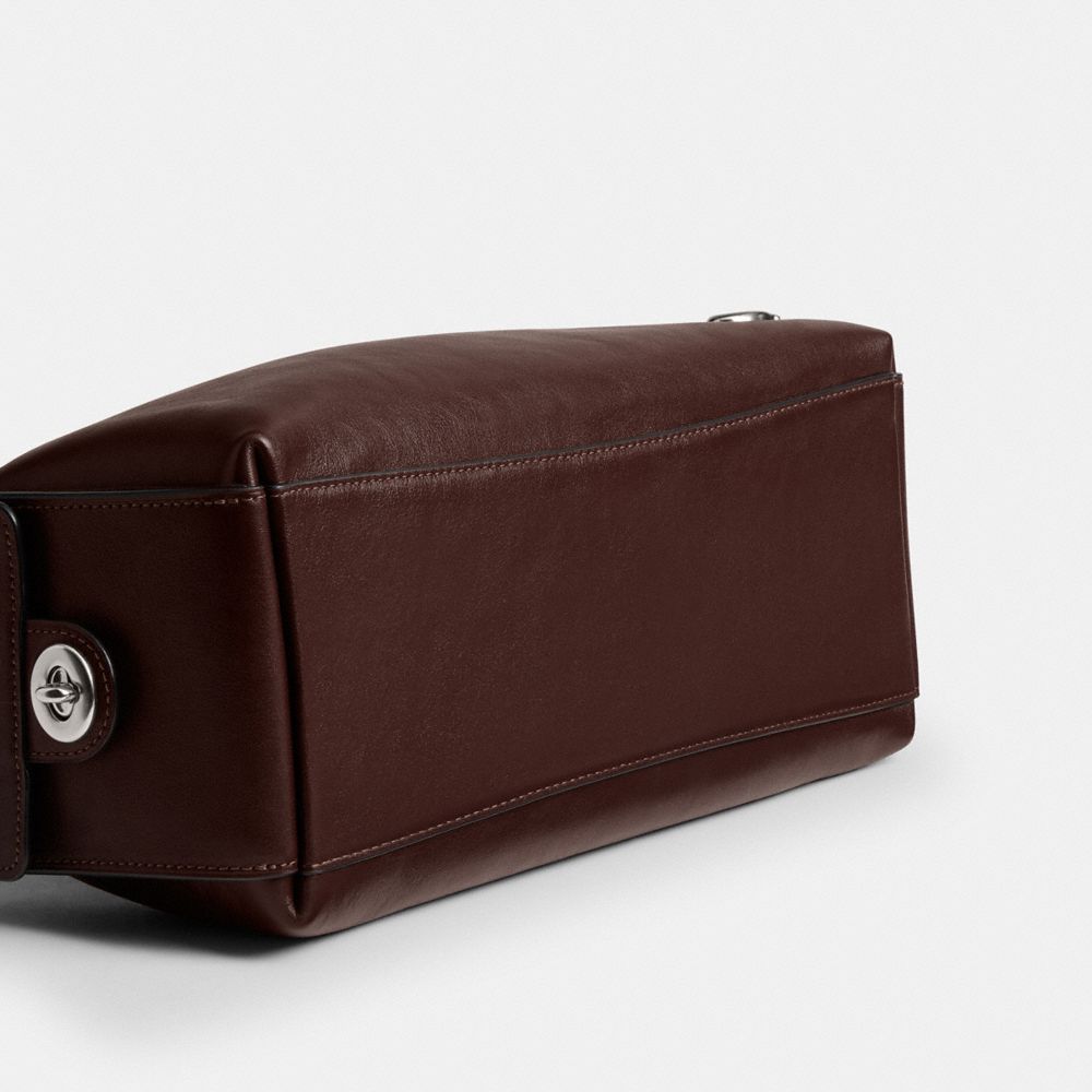 Pocket Juliet Bag 30