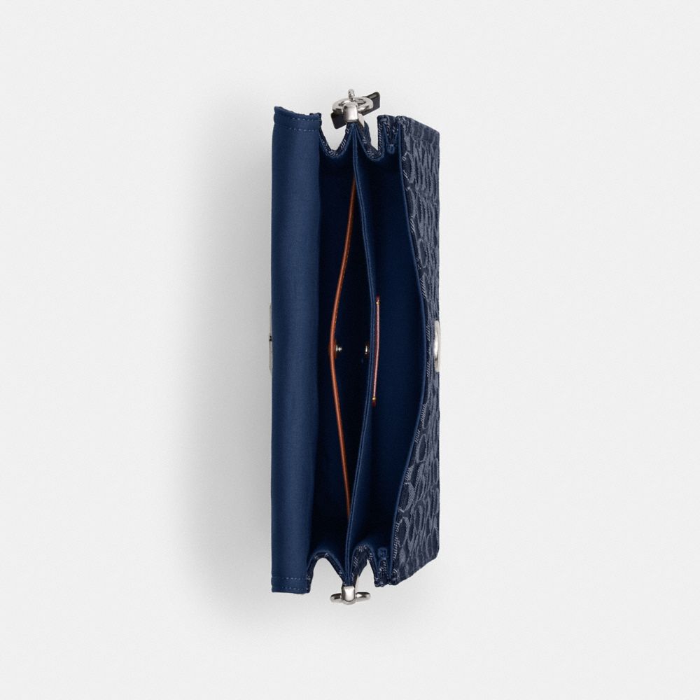 COACH®,SAC ÉPAULE CHAIN TABBY 30 EN DENIM EXCLUSIF,Denim,Argent/Bleu profond multi,Inside View,Top View