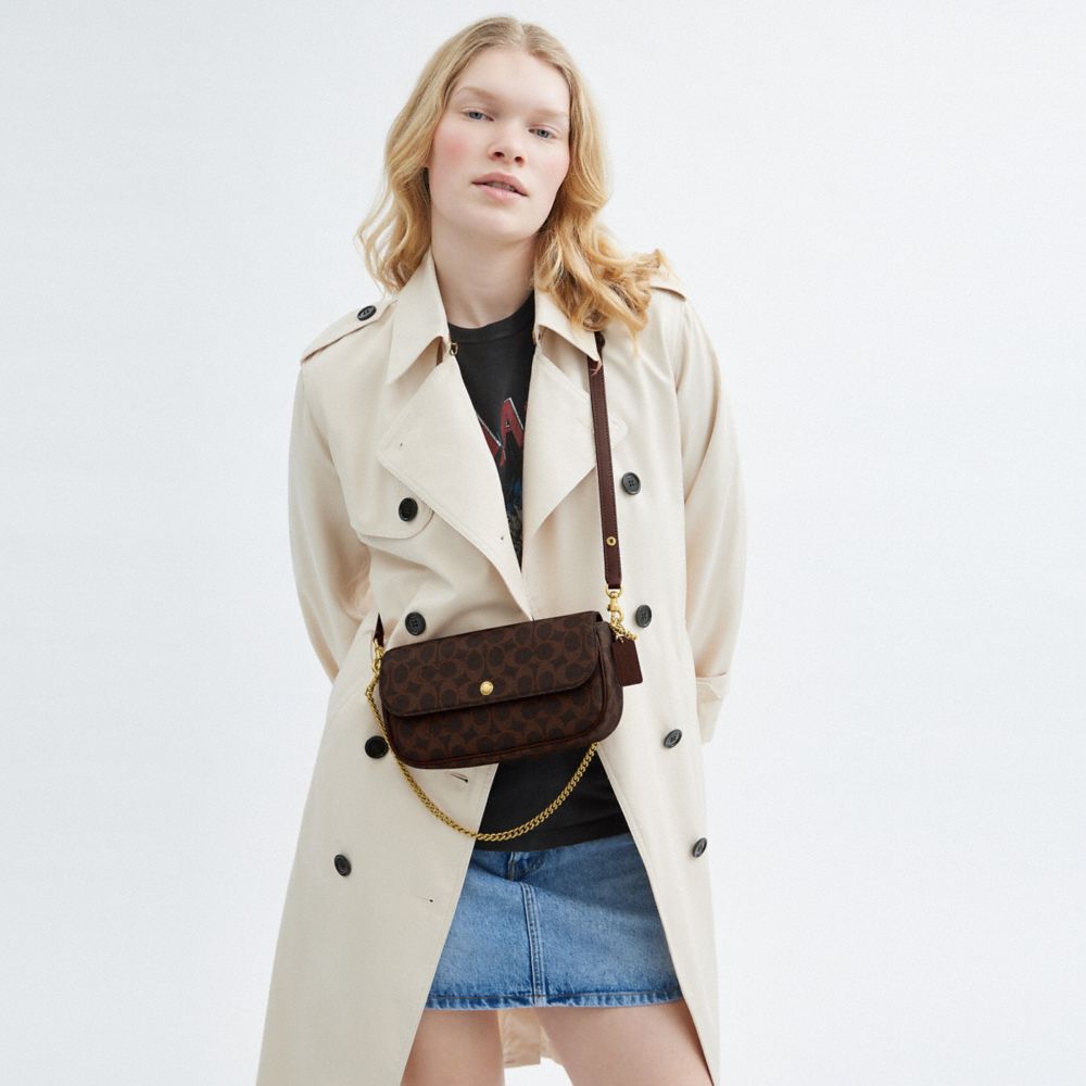 Женские сумки Coach Brook Flap Chain Bag In Signature Canvas — фото 7