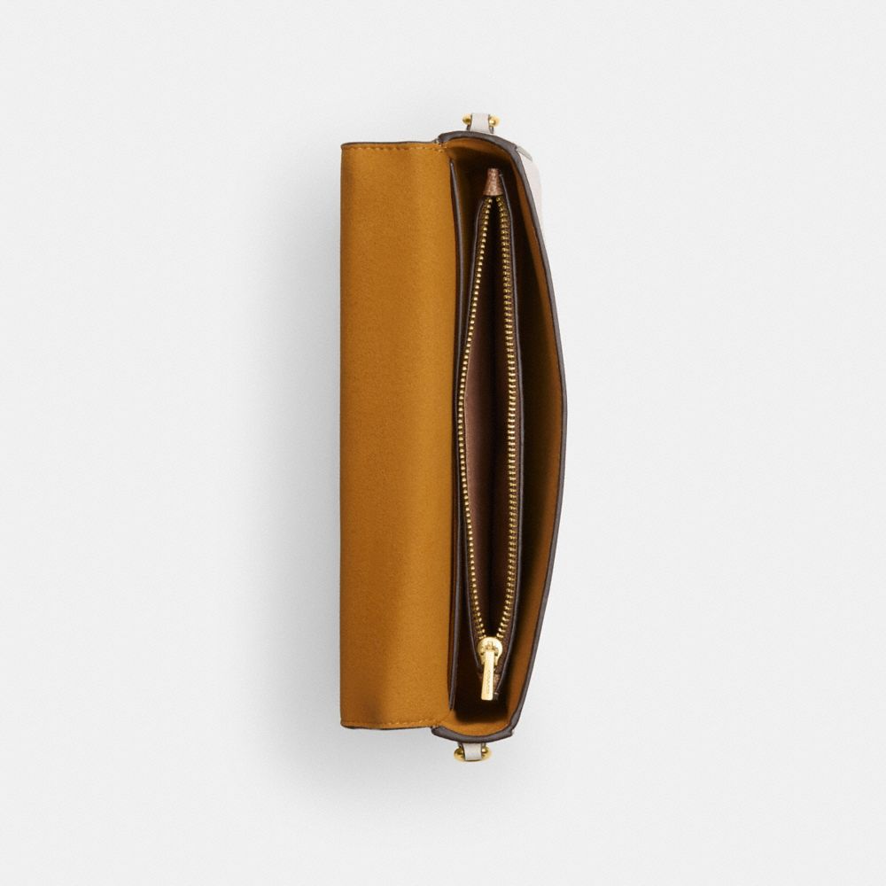 Coach In Brass/chalk