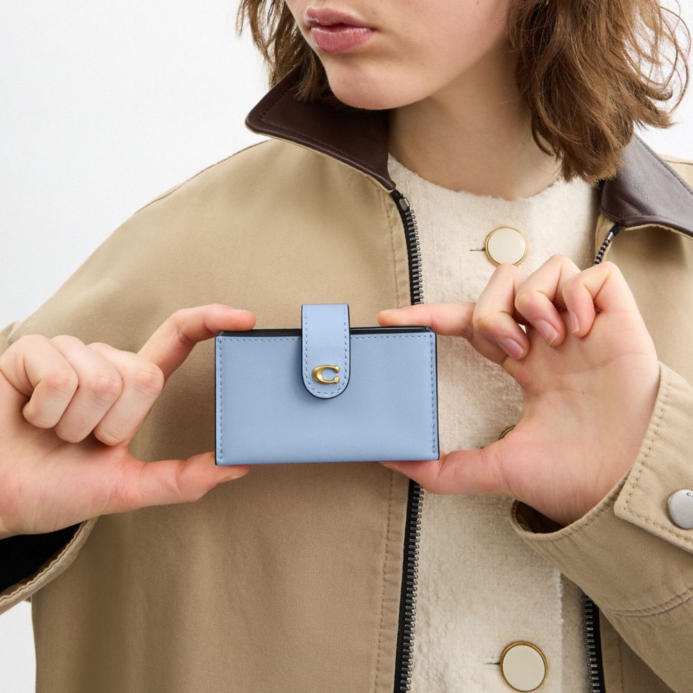 COACH®,Essential Multi Card Holder,,Detail View