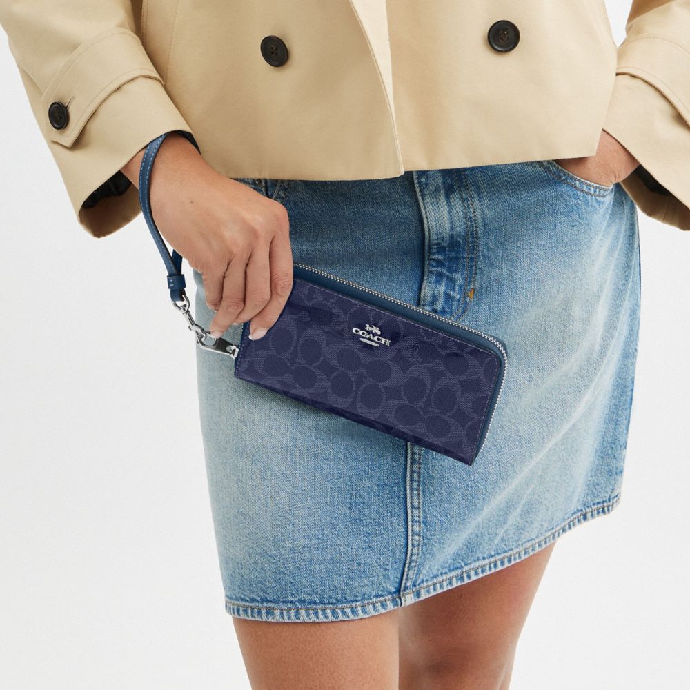 COACH®,Long Zip Around Wallet In Signature Canvas,Canvas,Wristlet,Continental,Casual,Navy,Detail View