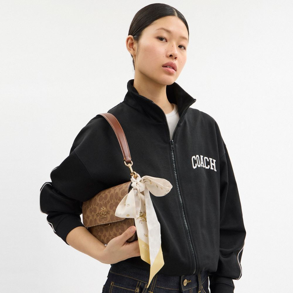 COACH®,シグネチャー スプリング ブロッサム プリント シルク スキニー スカーフ,ﾁｮｰｸ/ｲｴﾛｰ