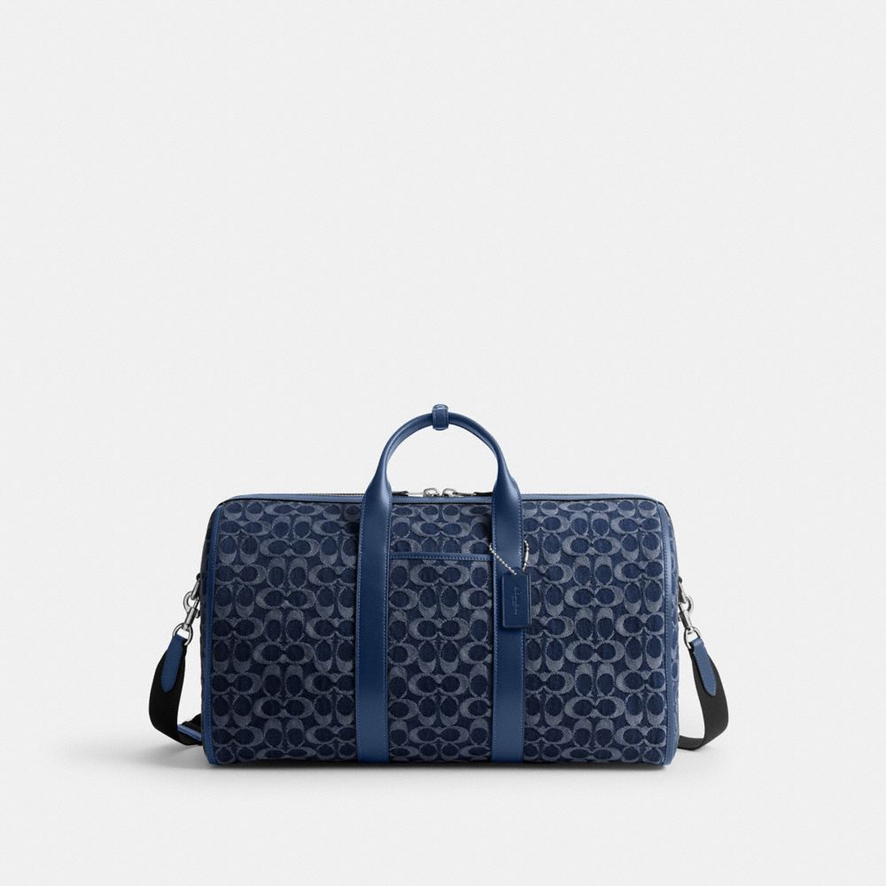 COACH®,SAC DUFFLE GOTHAM 45 EN DENIM EXCLUSIF,Denim,Bleu Profond,Front View