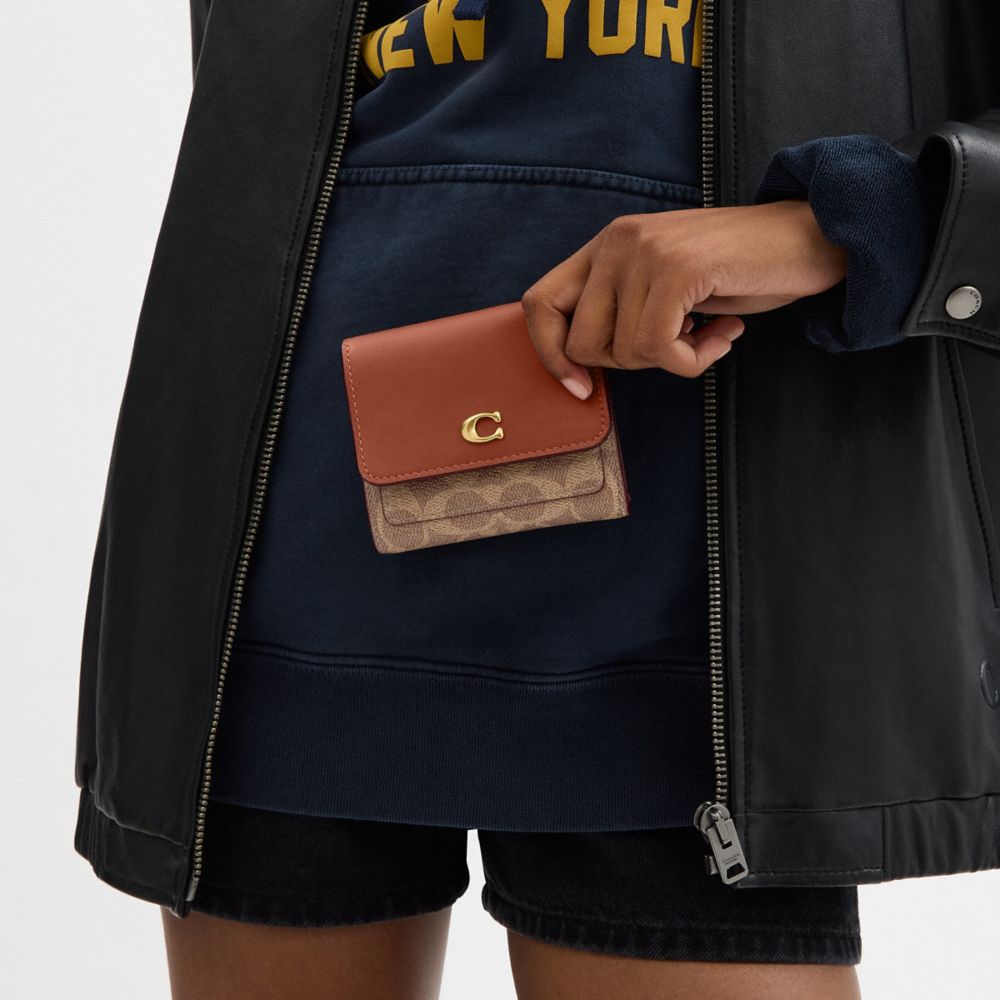 Coach In Brass/tan Caramel