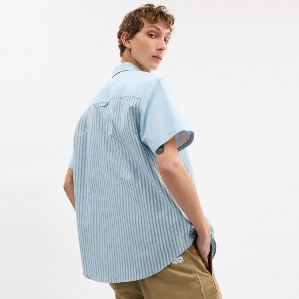 COACH®,CHEMISE OXFORD EN MATIÈRES MÉLANGÉES À RAYURES,Bleu/Bleu multi,Scale View