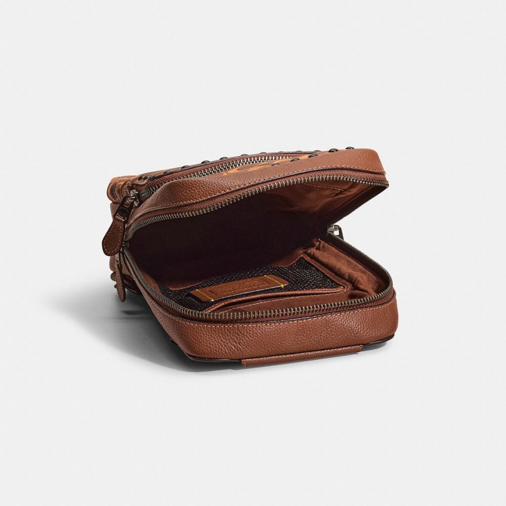 COACH　カモバッグ COACH® | Gotham Pack In Signature Leather