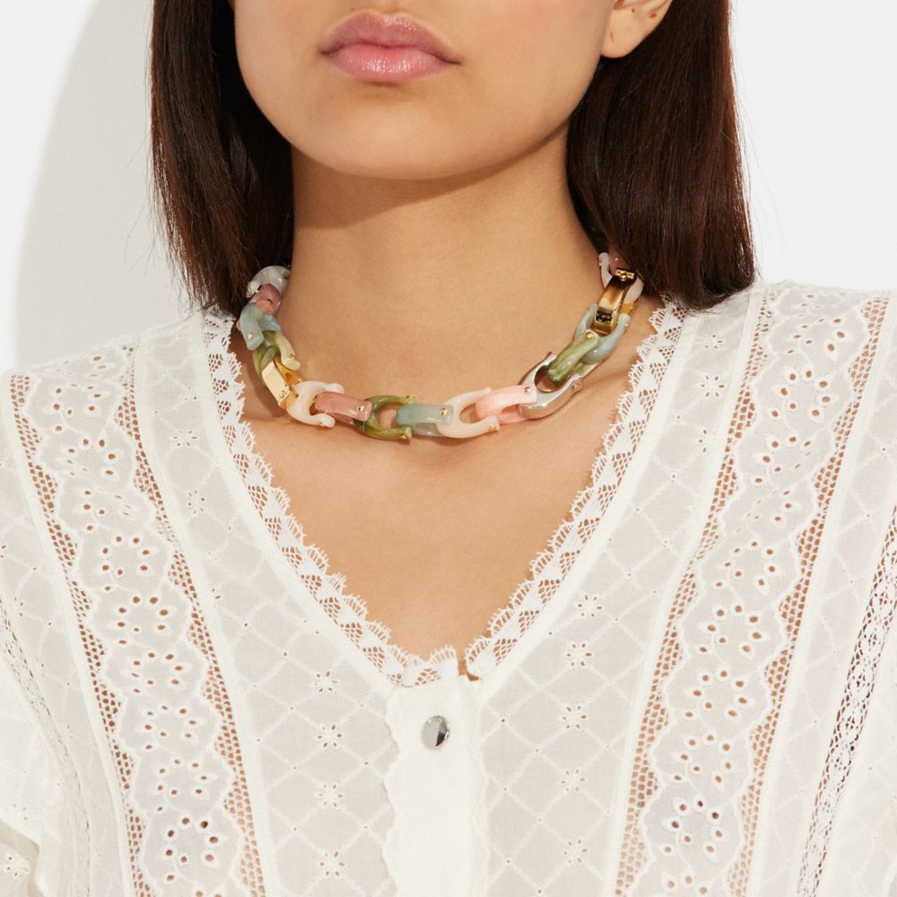 COACH®,Chunky Signature Link Necklace,Choker,Resin,Logo,Chain Link,Brass,Day Party,,Detail View