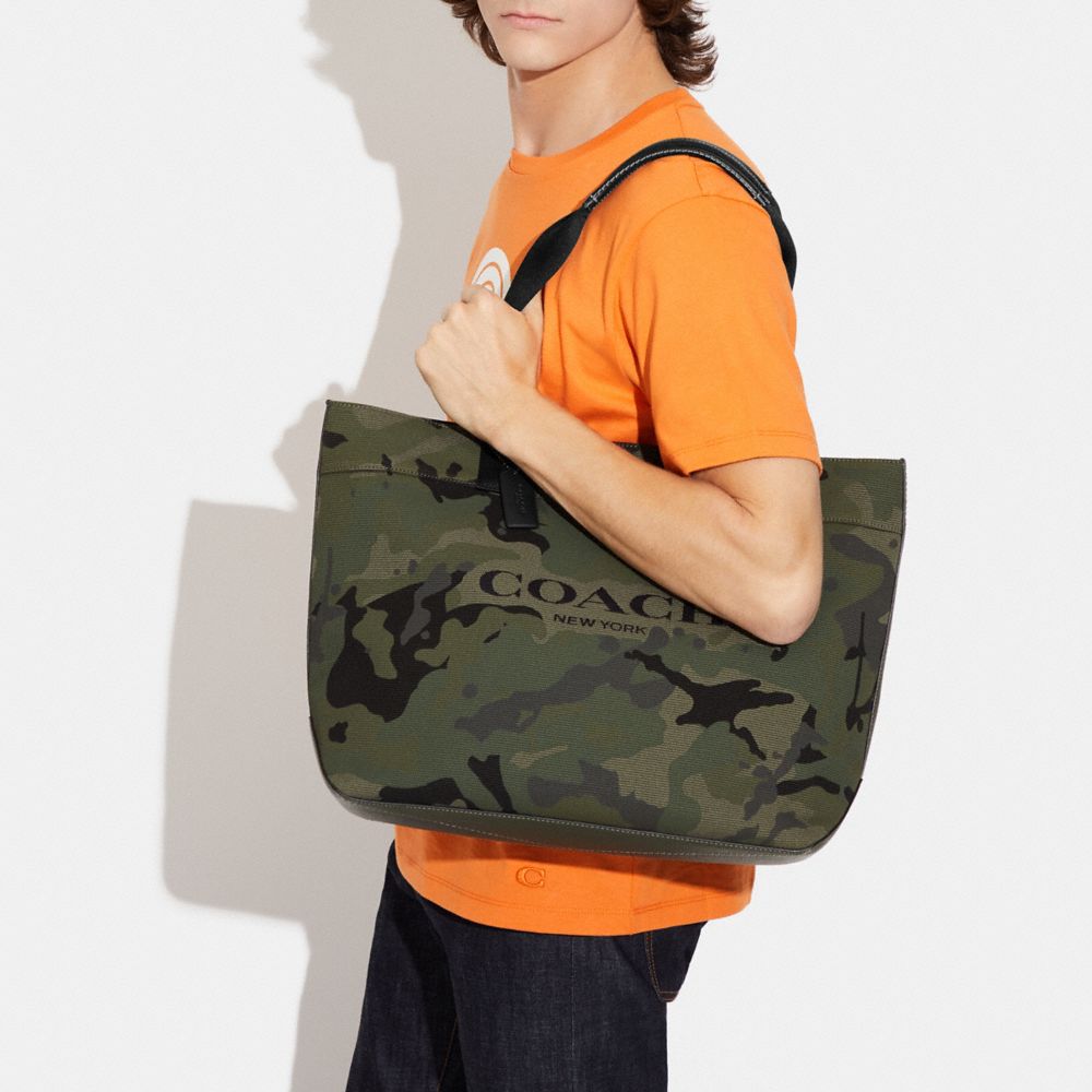 Camo canvas clearance tote