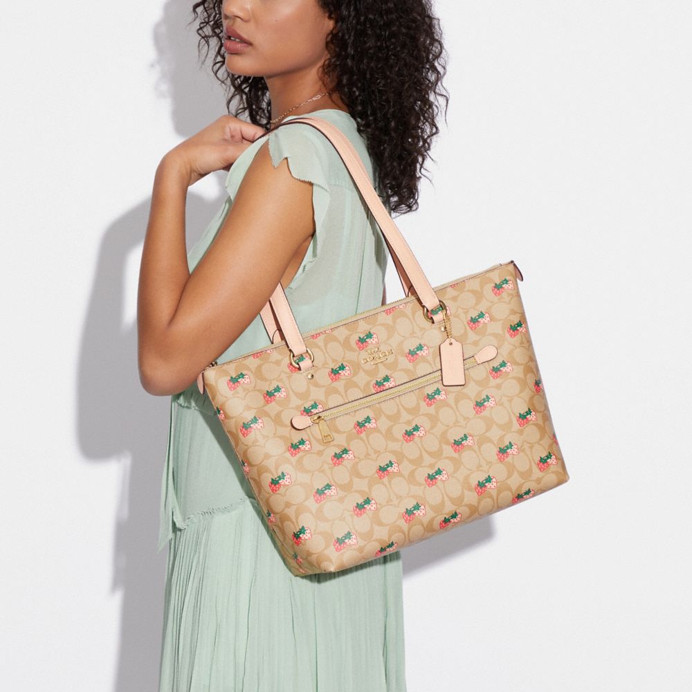 COACH OUTLET®  Gallery Tote In Signature Canvas With Strawberry Print