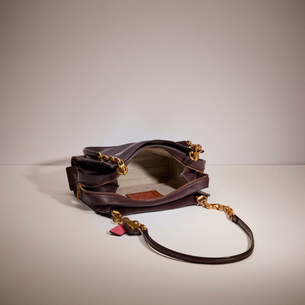 COACH®,【UPCRAFTED】ローグ ショルダー バッグ・リベット,