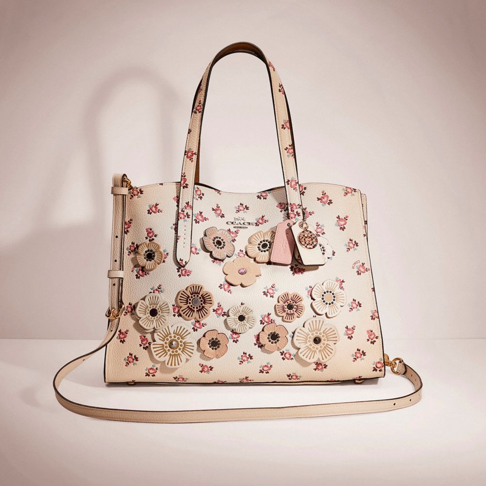 Every Outfit on Instagram: 🌸THE IT-BAG 🌸 With it's leather bow and  whimsical cherry blossom print, Charlotte's Louis Vuitton x Murakami  Papillon is as saccharine as cosmopolitan from Outback Steakhouse. That  said