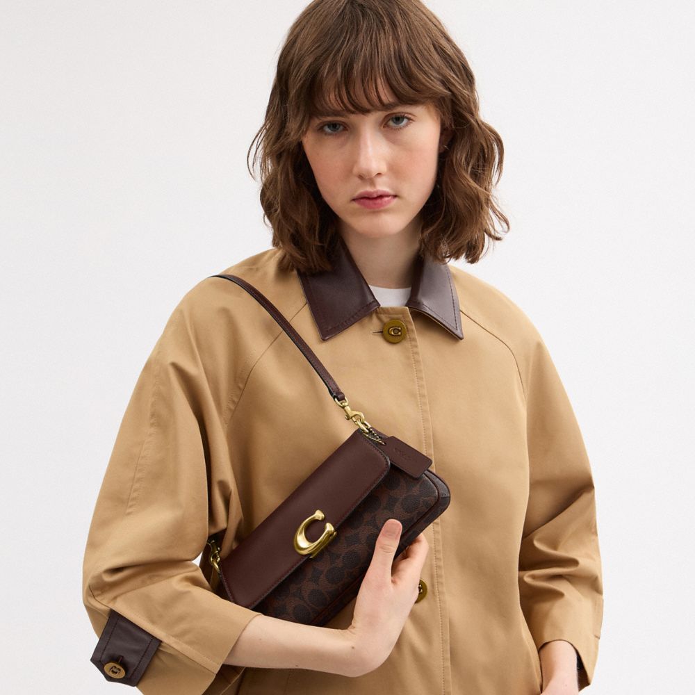 COACH®,Jet Shoulder Bag In Signature Canvas,Calfskin Leather,Canvas,Leather,Shoulder Bag,Metal,Logo,Lined,Brass,Day Party,Brown,Detail View