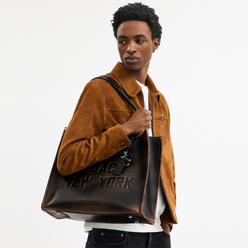 Relay Tote Bag In Loved Leather