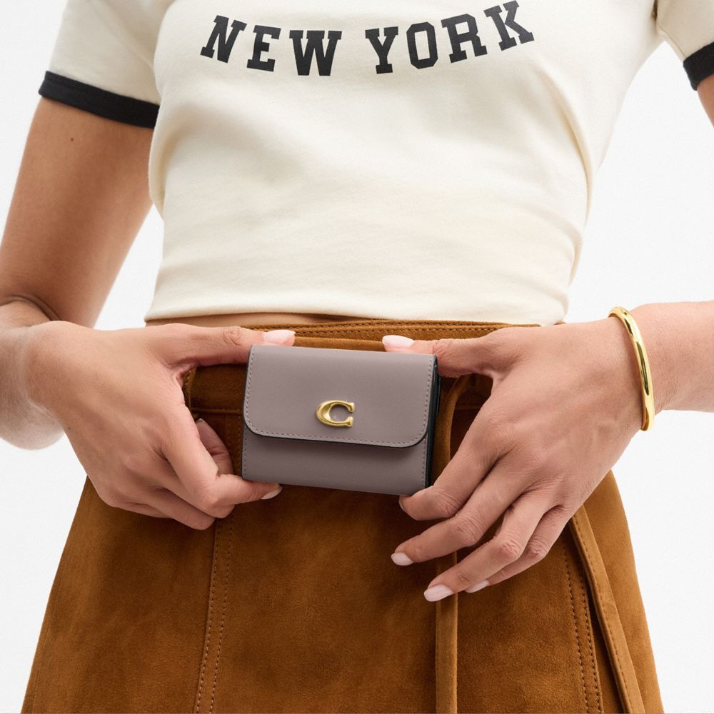 Coach Essential Card Holder Wallet In Colorblock