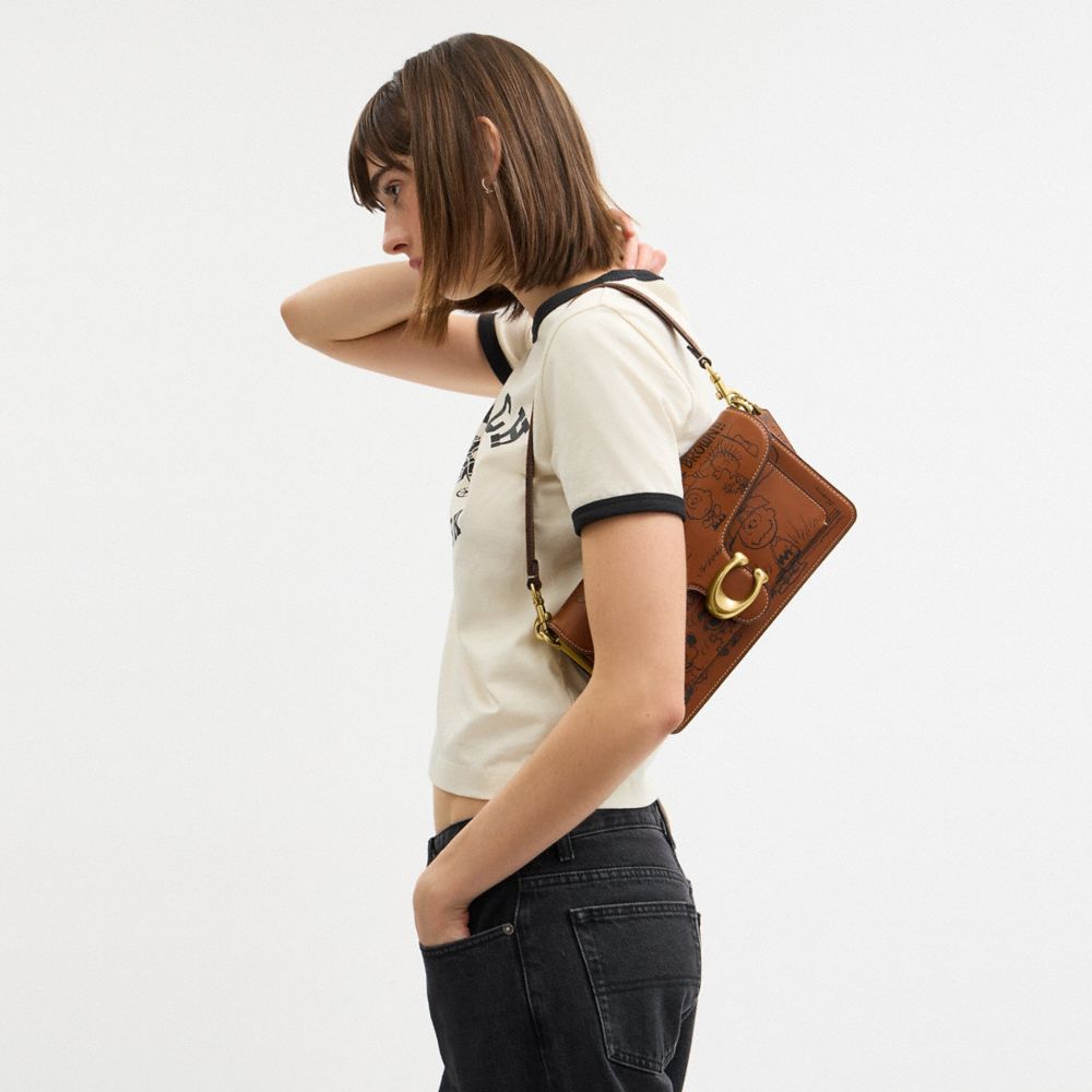 【COACH X PEANUTS】タビー ショルダー バッグ 26・ニュースペーパー プリント 5