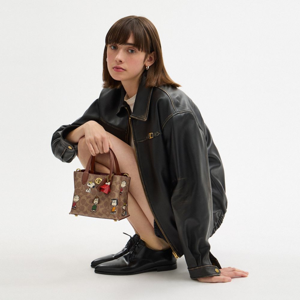 【COACH X PEANUTS】ウィロウ トート バッグ 18・シグネチャー キャンバス 5
