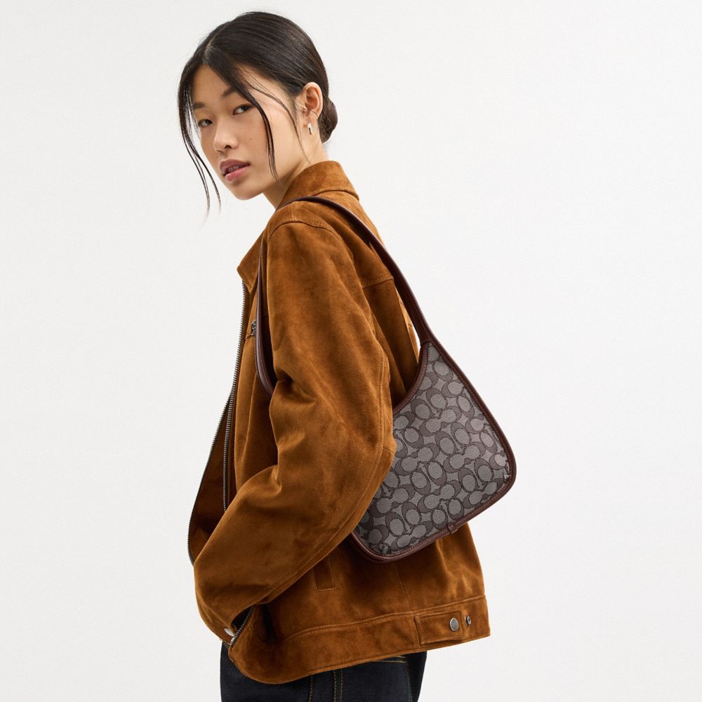 COACH®,Curve Zip Bag In Signature Jacquard,Cotton,Polyester,Shoulder Bag,Logo,Metal,Casual,Multi Color,Detail View
