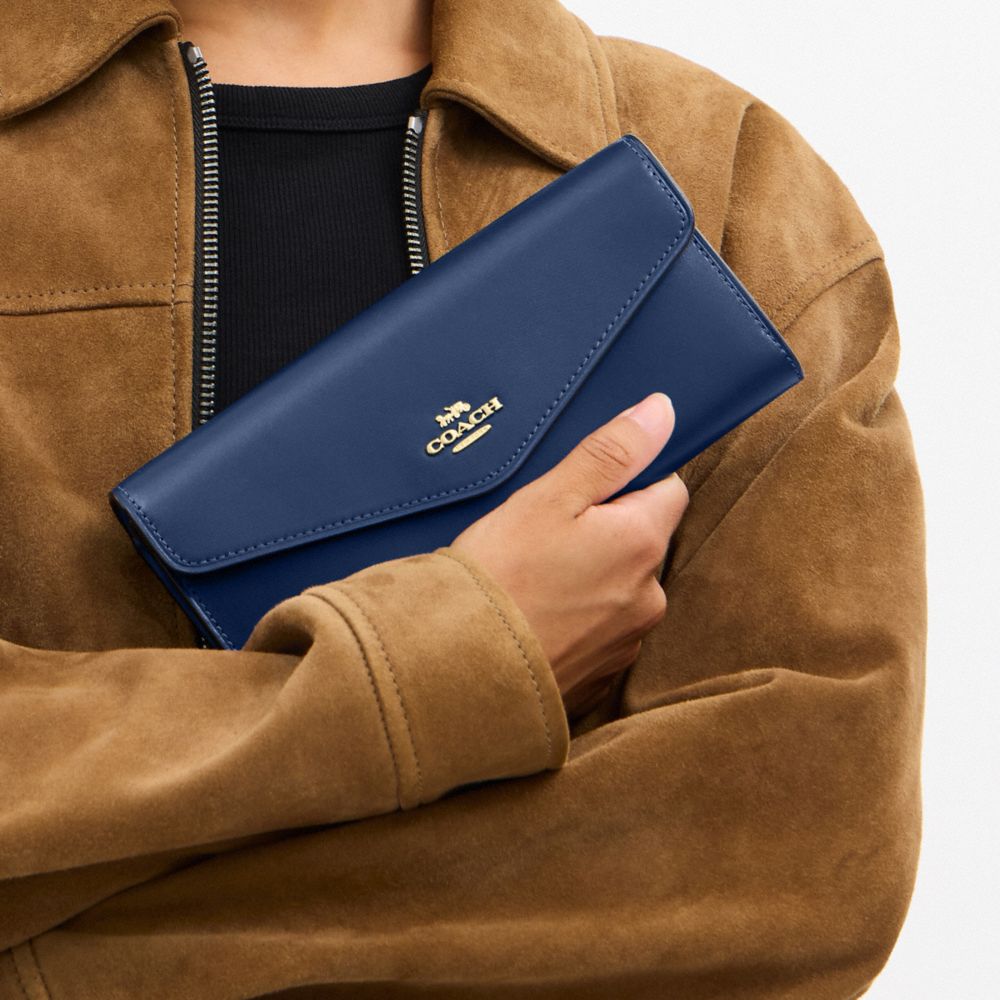 COACH®,Klare Wallet With Chain,,Detail View